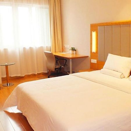 Ji Hotel Changsha Helong Stadium Екстер'єр фото