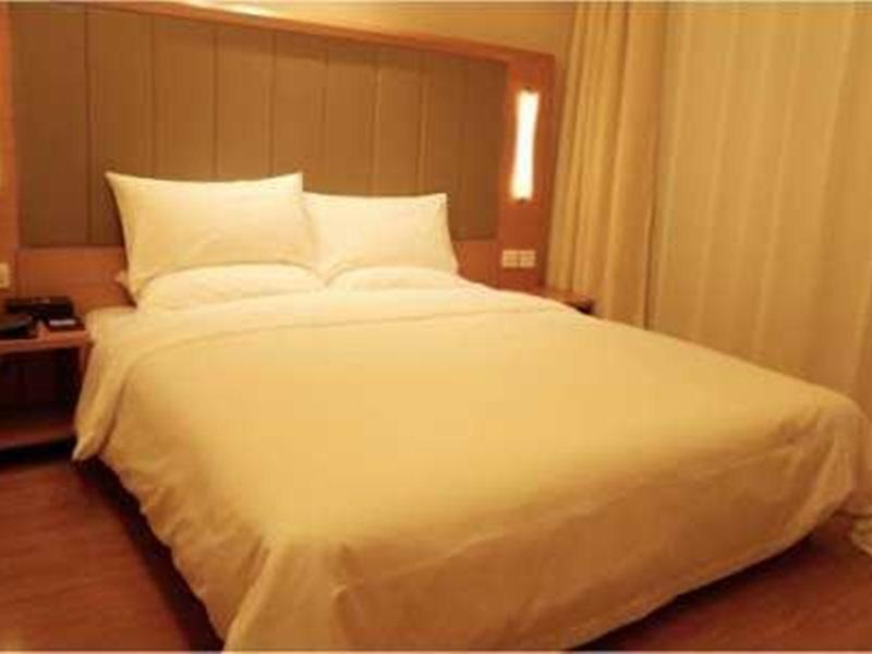 Ji Hotel Changsha Helong Stadium Екстер'єр фото